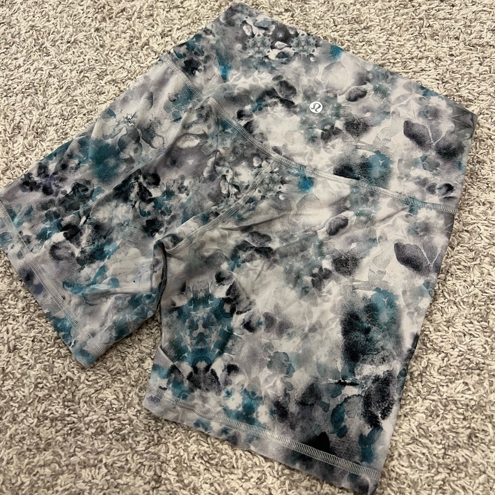 lululemon align shorts 6”
